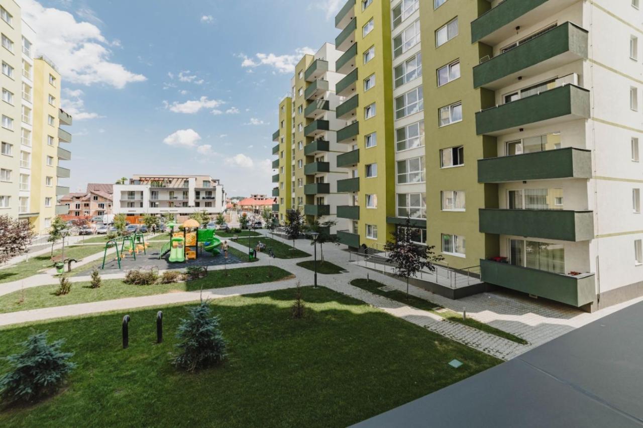 Masterpiece Studio- Free Parking, Wi-Fi, Netflix Braşov Exteriör bild