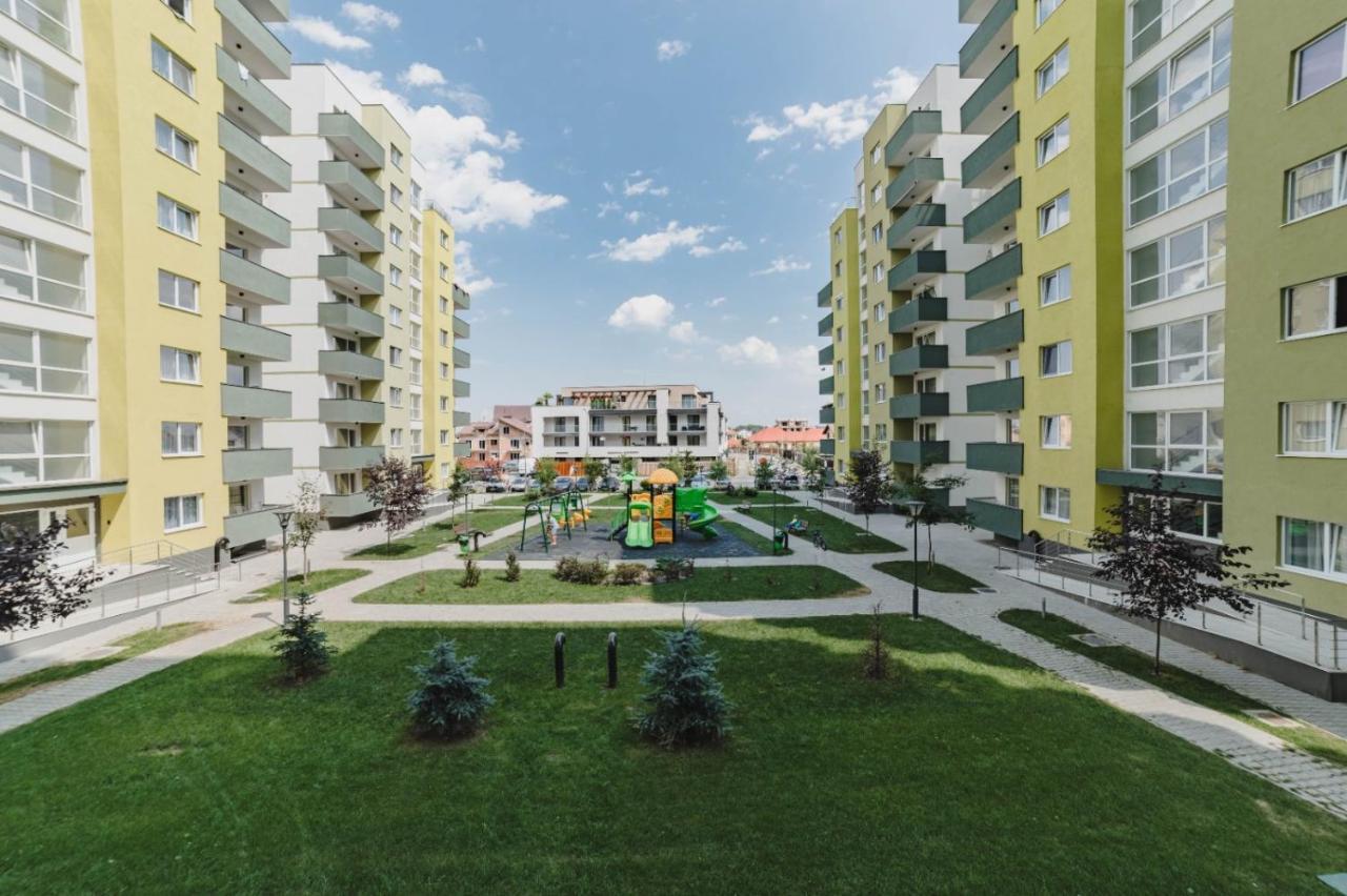 Masterpiece Studio- Free Parking, Wi-Fi, Netflix Braşov Exteriör bild